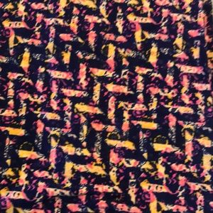 Lularoe leggings tall and curvy